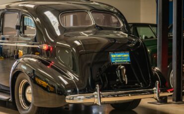 Oldsmobile-Custom-LS3-V8-Model-F38-Touring-1938-4-Door-Sedan-22