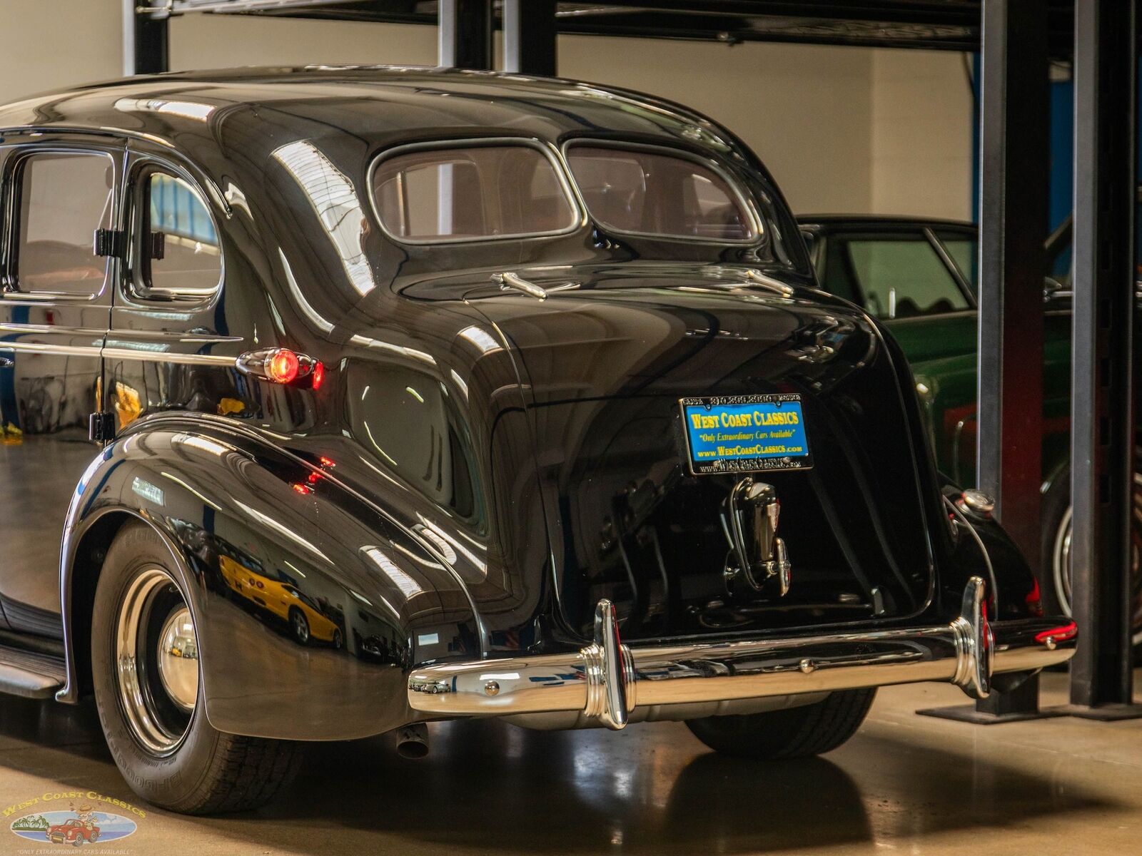 Oldsmobile-Custom-LS3-V8-Model-F38-Touring-1938-4-Door-Sedan-22