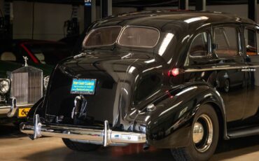 Oldsmobile-Custom-LS3-V8-Model-F38-Touring-1938-4-Door-Sedan-24