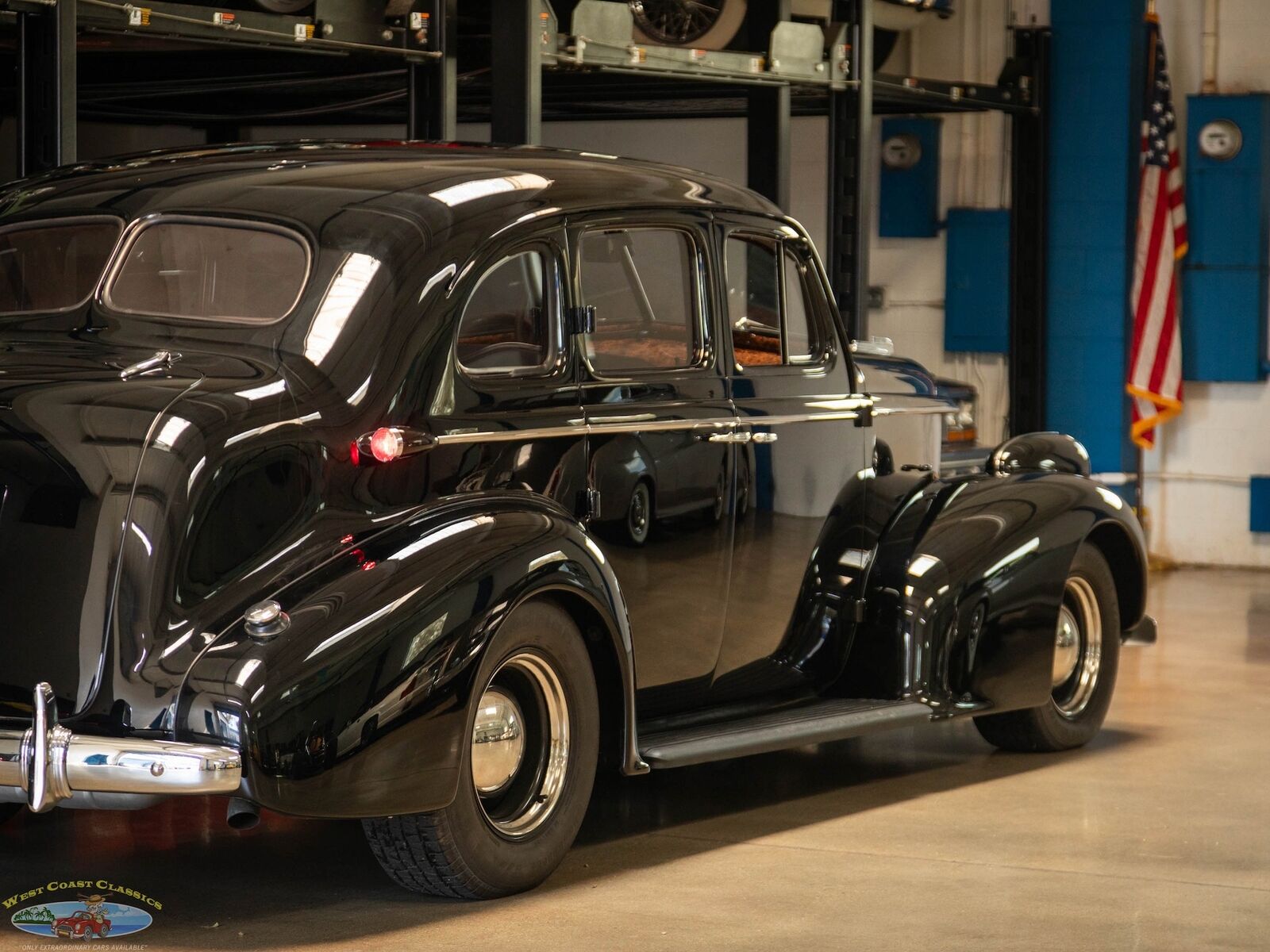 Oldsmobile-Custom-LS3-V8-Model-F38-Touring-1938-4-Door-Sedan-25