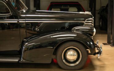 Oldsmobile-Custom-LS3-V8-Model-F38-Touring-1938-4-Door-Sedan-3