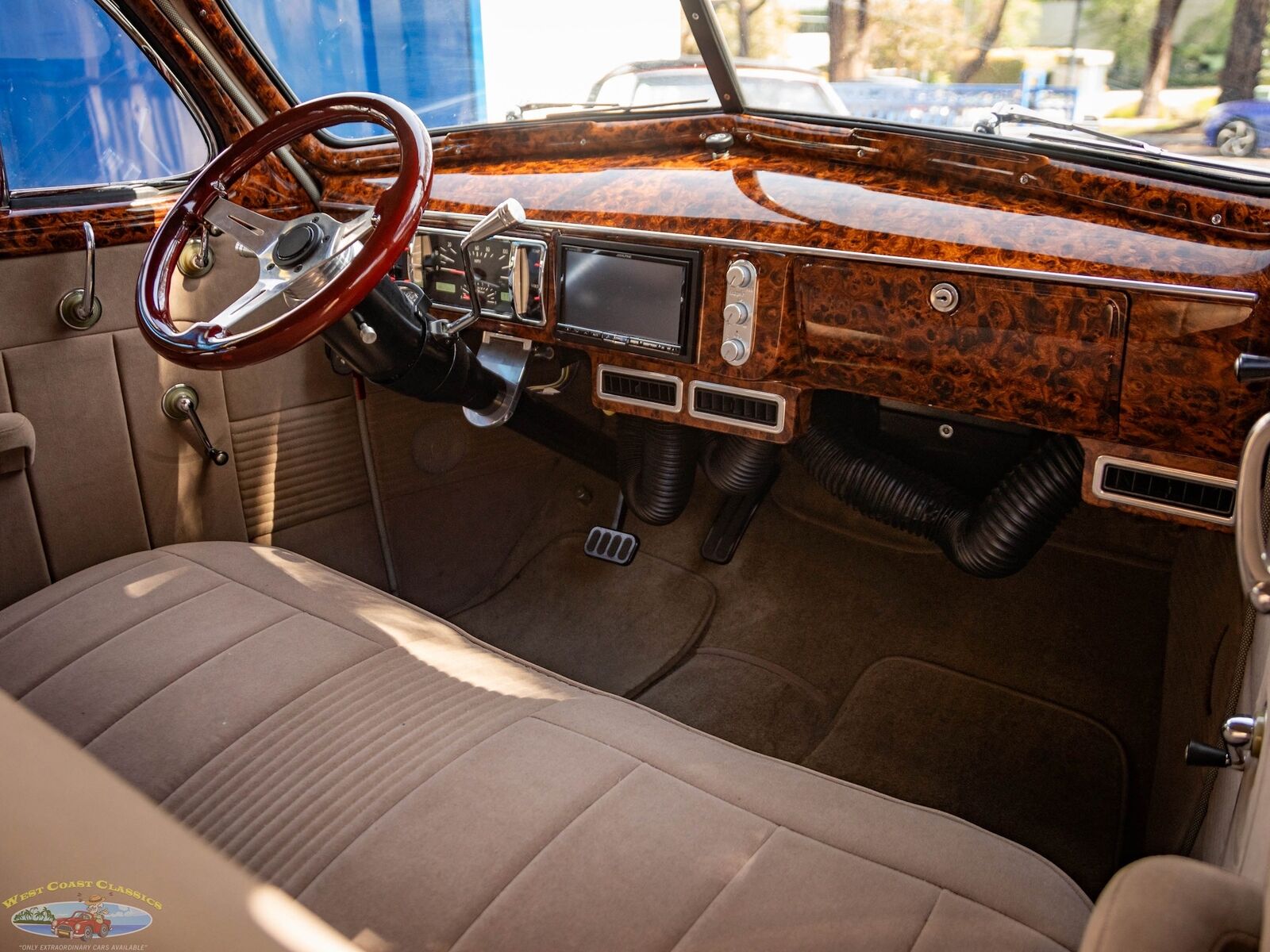 Oldsmobile-Custom-LS3-V8-Model-F38-Touring-1938-4-Door-Sedan-37