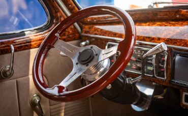 Oldsmobile-Custom-LS3-V8-Model-F38-Touring-1938-4-Door-Sedan-38