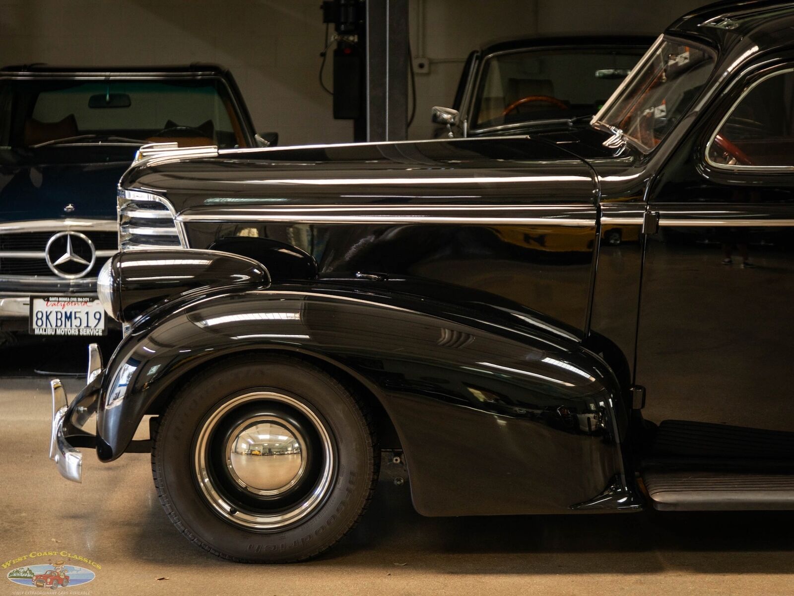 Oldsmobile-Custom-LS3-V8-Model-F38-Touring-1938-4-Door-Sedan-4