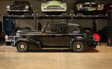 Oldsmobile-Custom-LS3-V8-Model-F38-Touring-1938-4-Door-Sedan-5