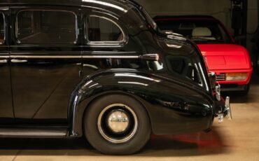 Oldsmobile-Custom-LS3-V8-Model-F38-Touring-1938-4-Door-Sedan-6