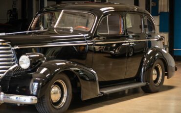 Oldsmobile-Custom-LS3-V8-Model-F38-Touring-1938-4-Door-Sedan-8