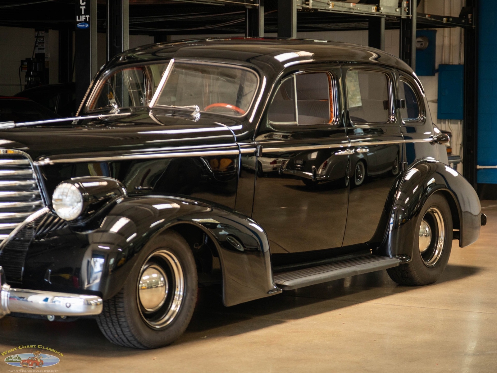 Oldsmobile-Custom-LS3-V8-Model-F38-Touring-1938-4-Door-Sedan-8
