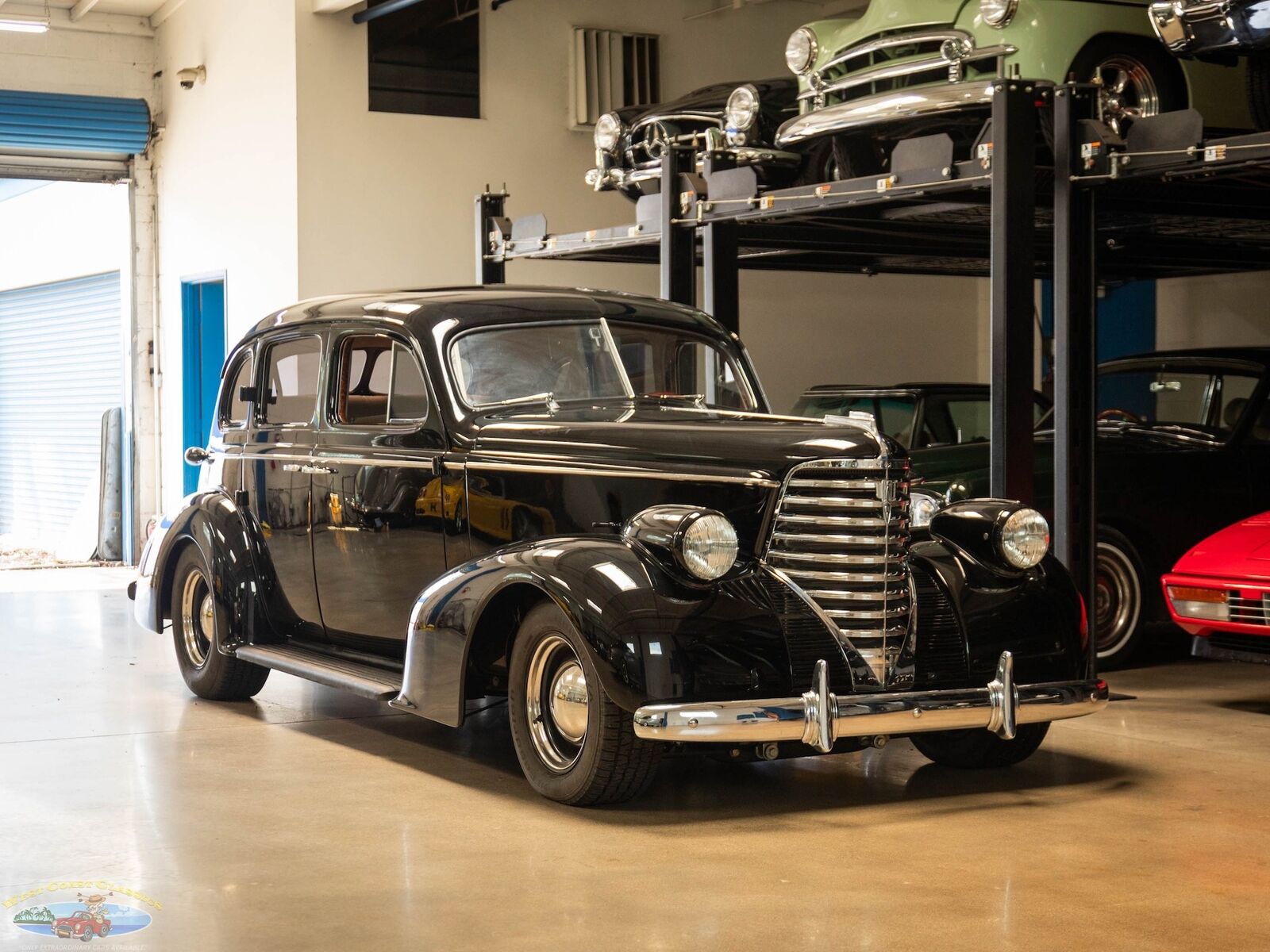 Oldsmobile-Custom-LS3-V8-Model-F38-Touring-1938-4-Door-Sedan-9