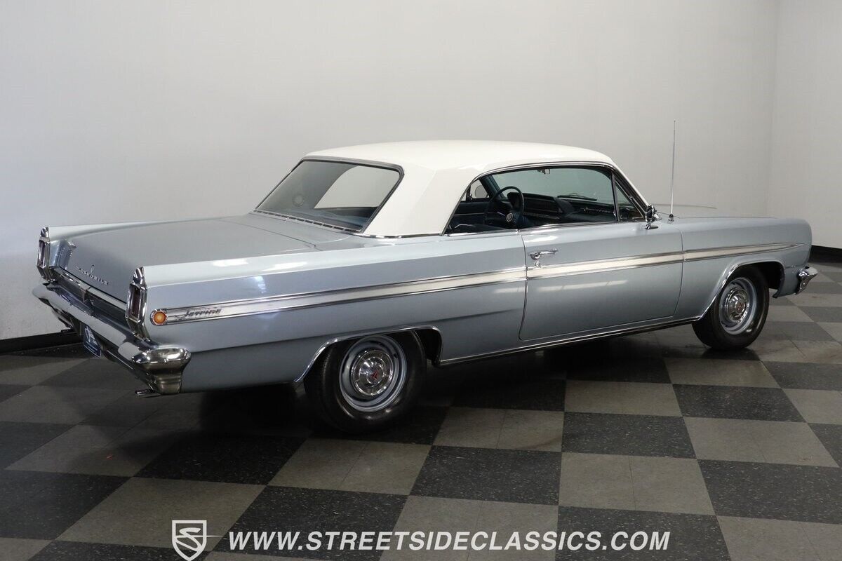 Oldsmobile-Cutlass-1963-Coupe-11