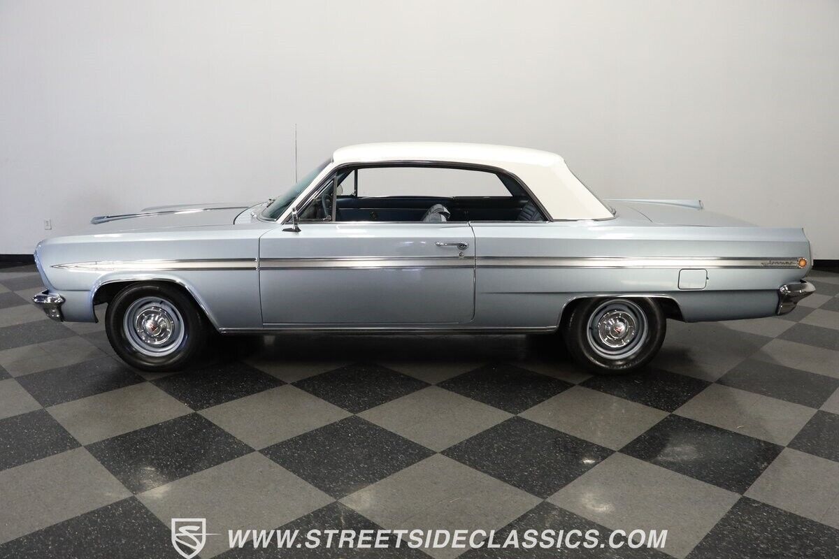 Oldsmobile-Cutlass-1963-Coupe-2