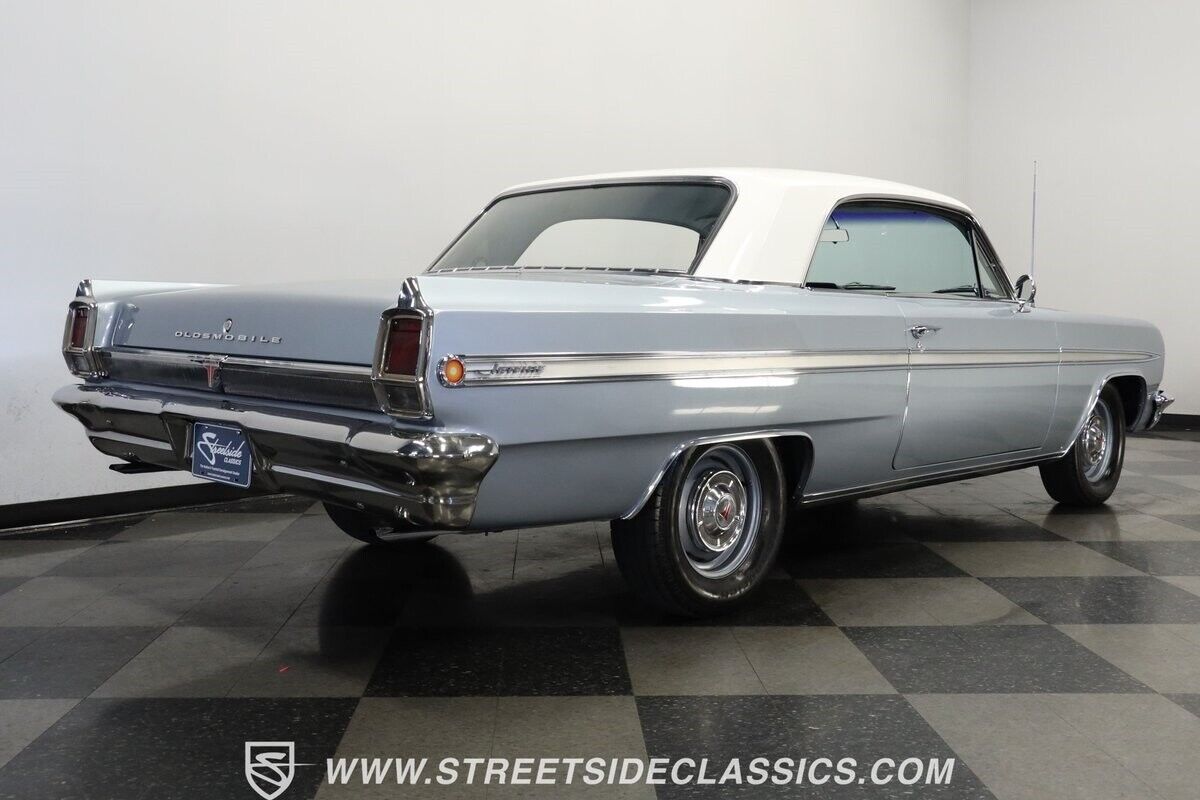 Oldsmobile-Cutlass-1963-Coupe-25