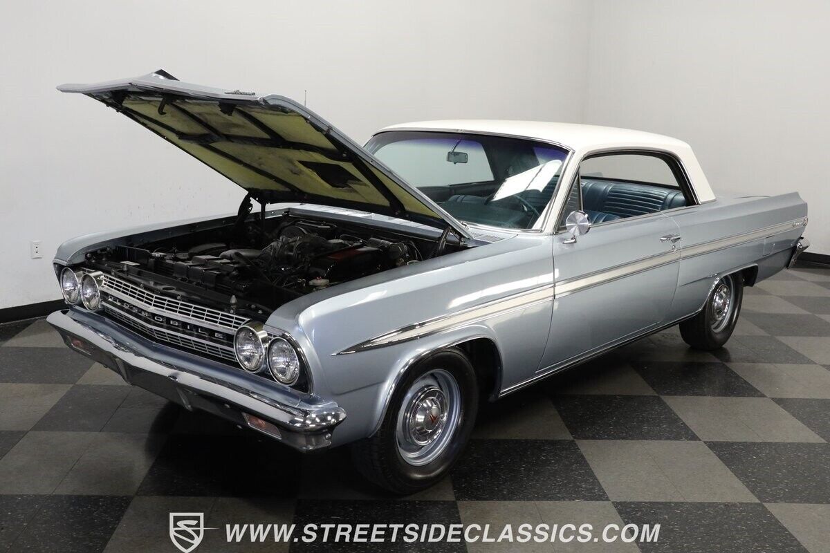 Oldsmobile-Cutlass-1963-Coupe-28