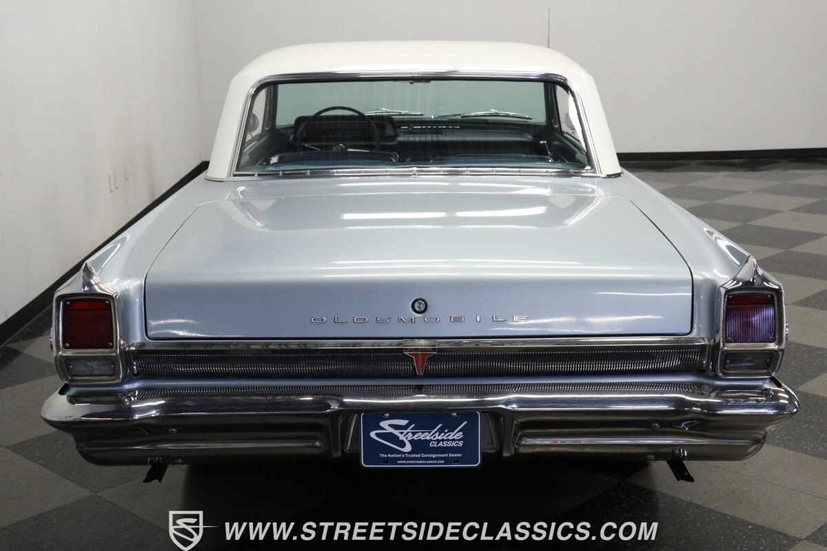 Oldsmobile-Cutlass-1963-Coupe-8