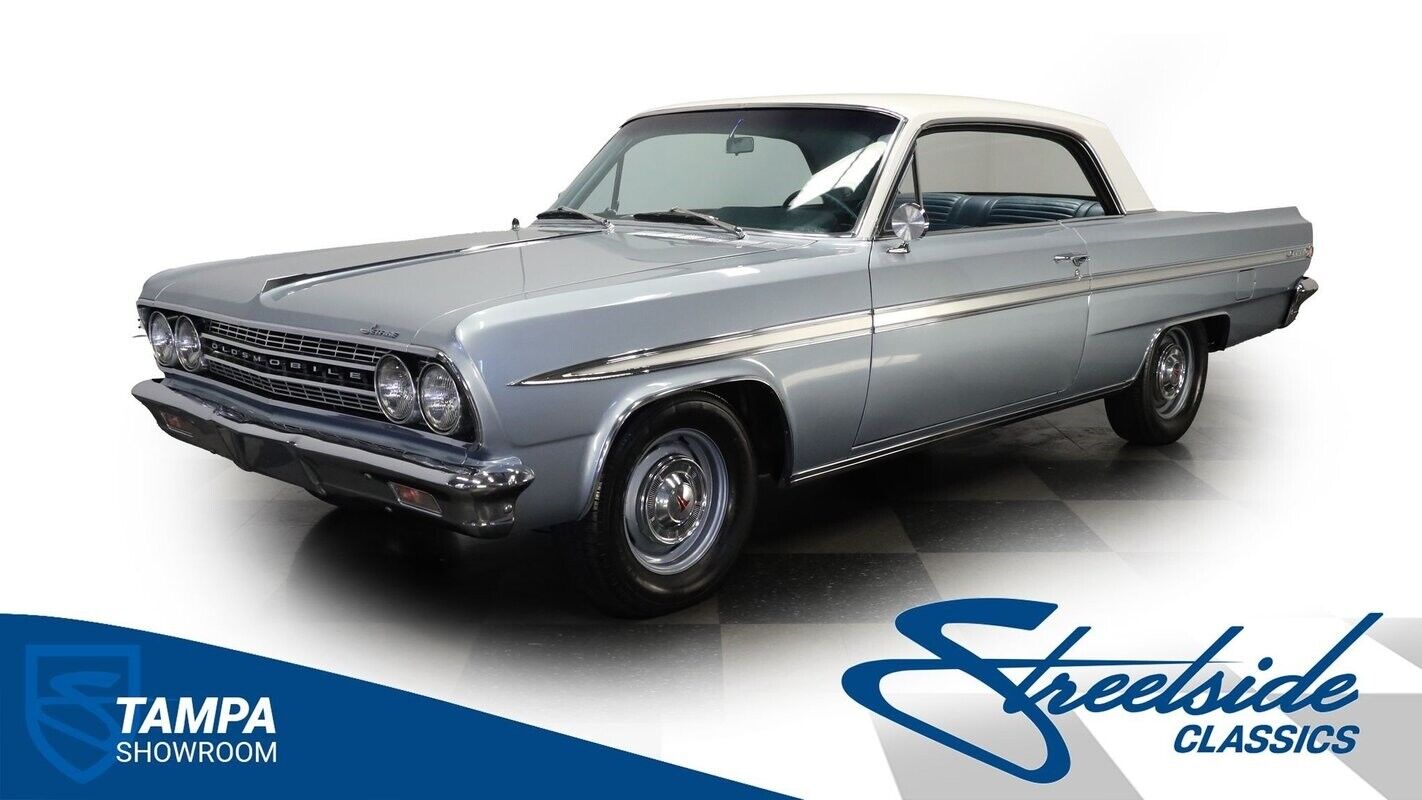 Oldsmobile-Cutlass-1963-Coupe