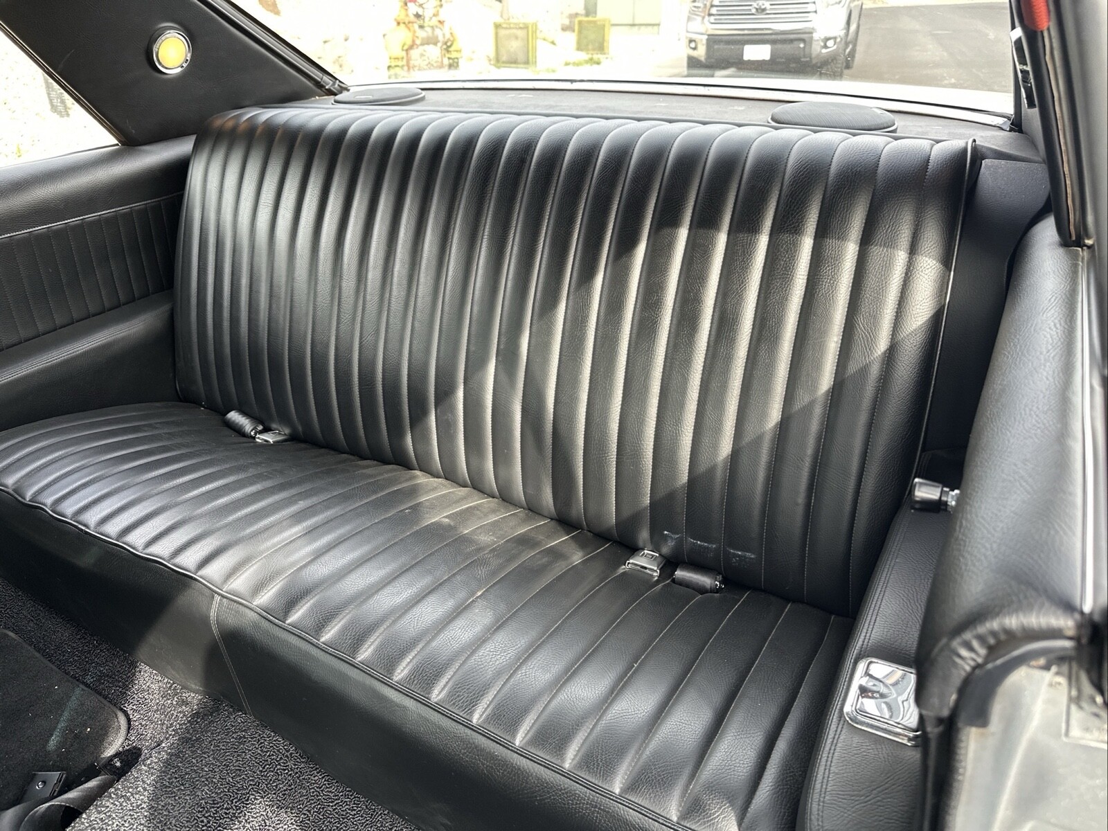 Oldsmobile-Cutlass-1964-16