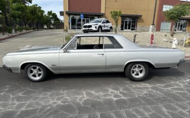 Oldsmobile-Cutlass-1964-3