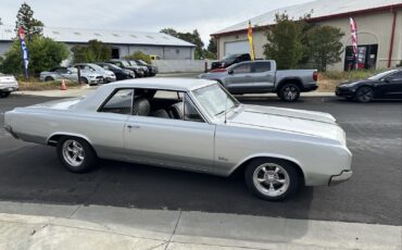 Oldsmobile-Cutlass-1964-7