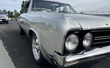 Oldsmobile-Cutlass-1964-9