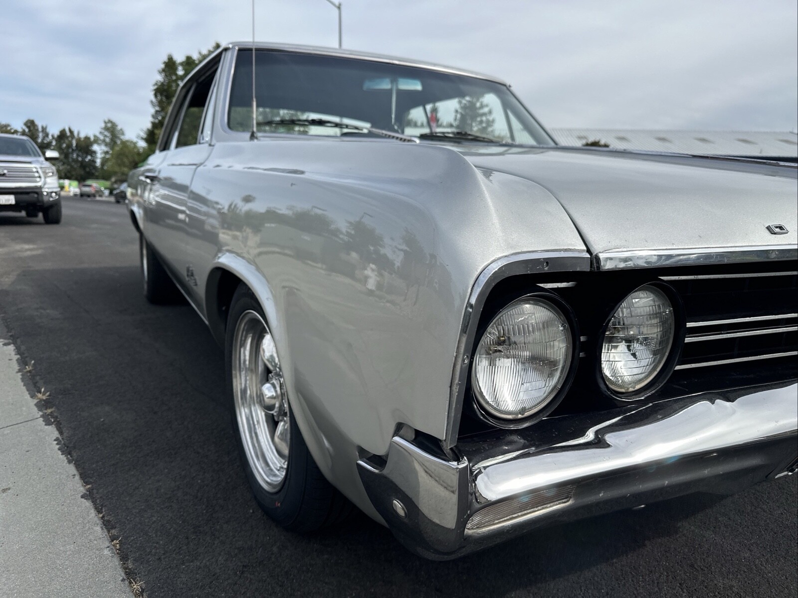 Oldsmobile-Cutlass-1964-9