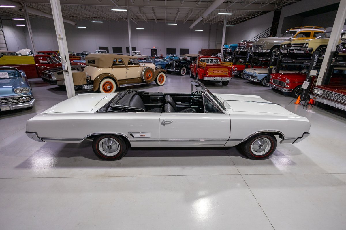 Oldsmobile-Cutlass-1965-Convertible-7