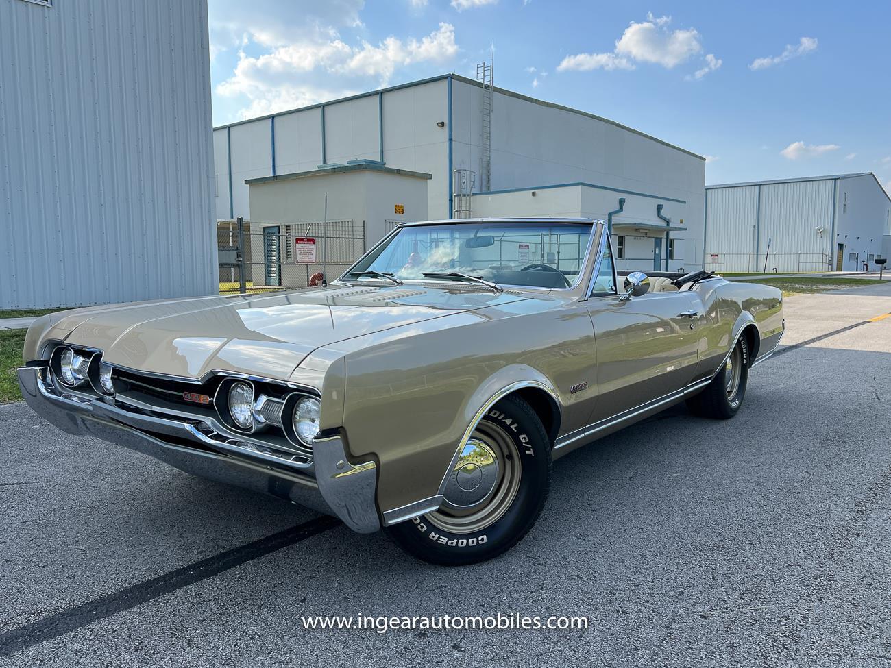 Oldsmobile-Cutlass-1967-Convertible-10