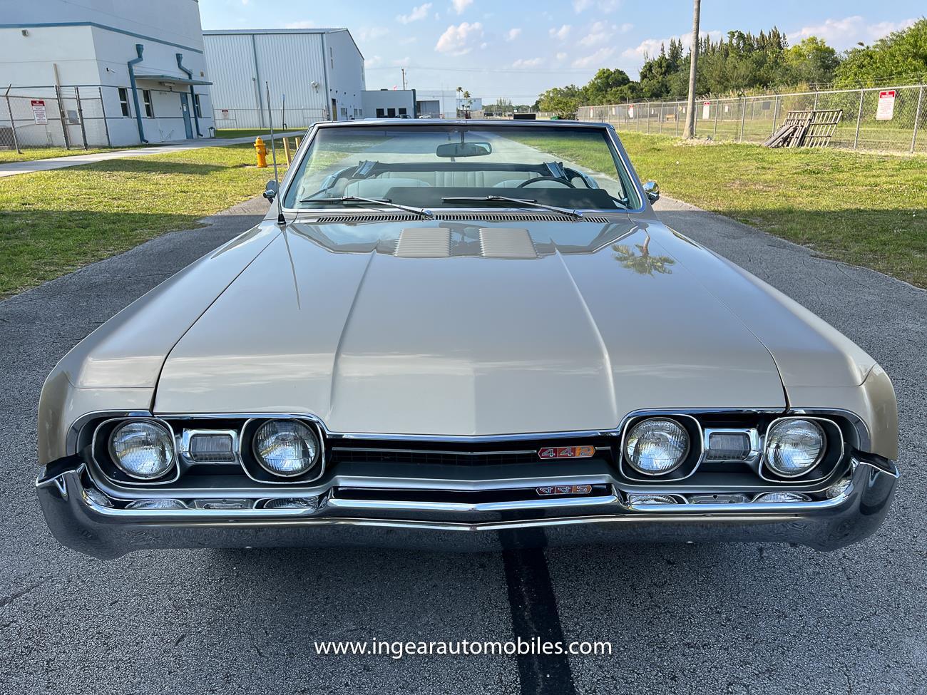 Oldsmobile-Cutlass-1967-Convertible-13