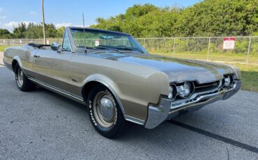 Oldsmobile-Cutlass-1967-Convertible-14