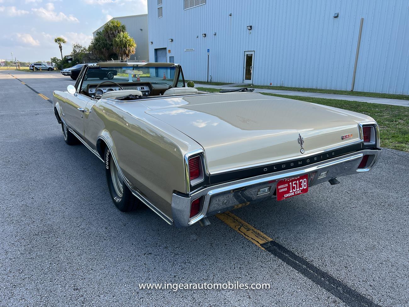 Oldsmobile-Cutlass-1967-Convertible-17