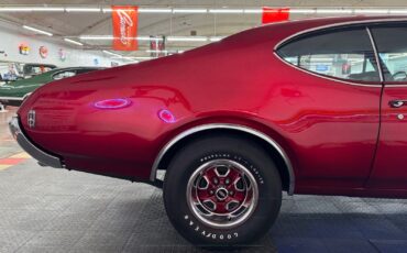 Oldsmobile-Cutlass-1968-2-Door-23
