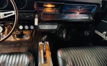 Oldsmobile-Cutlass-1968-2-Door-39