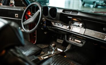 Oldsmobile-Cutlass-1969-Classic-Car-13
