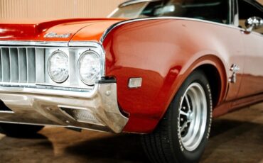 Oldsmobile-Cutlass-1969-Classic-Car-3