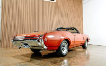 Oldsmobile-Cutlass-1969-Classic-Car-5