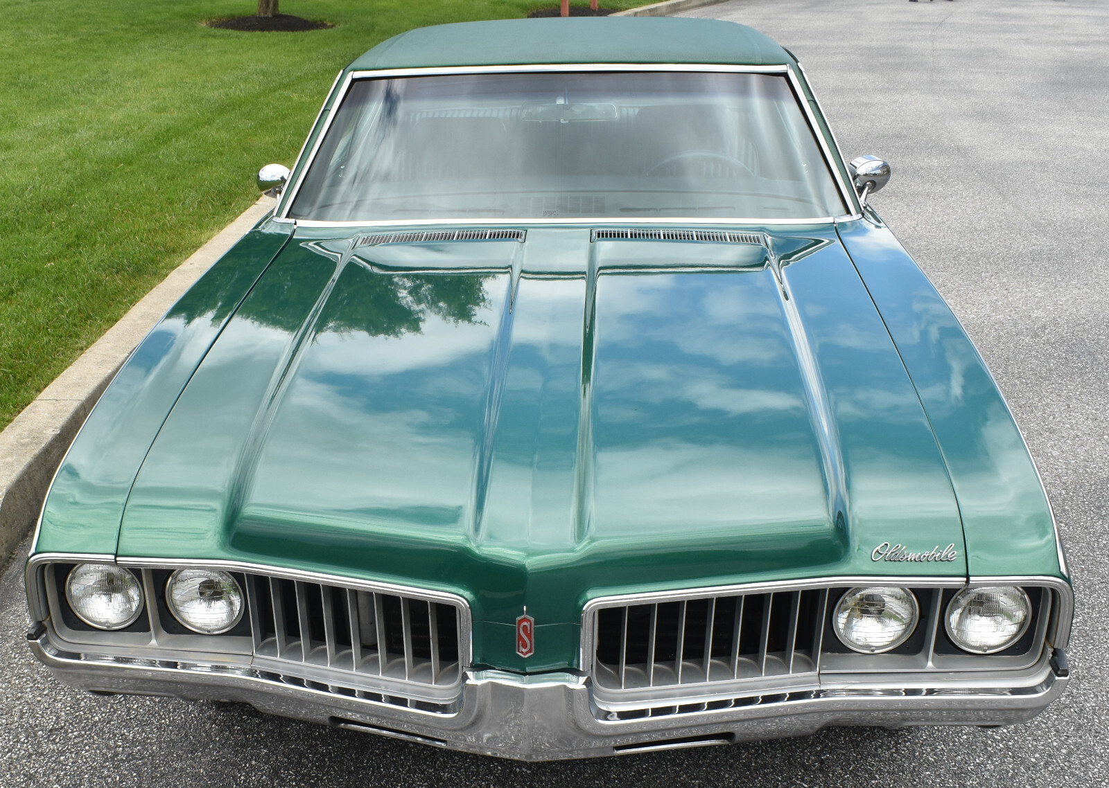 Oldsmobile-Cutlass-1969-Coupe-1