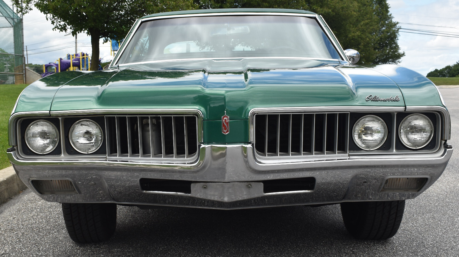 Oldsmobile-Cutlass-1969-Coupe-2