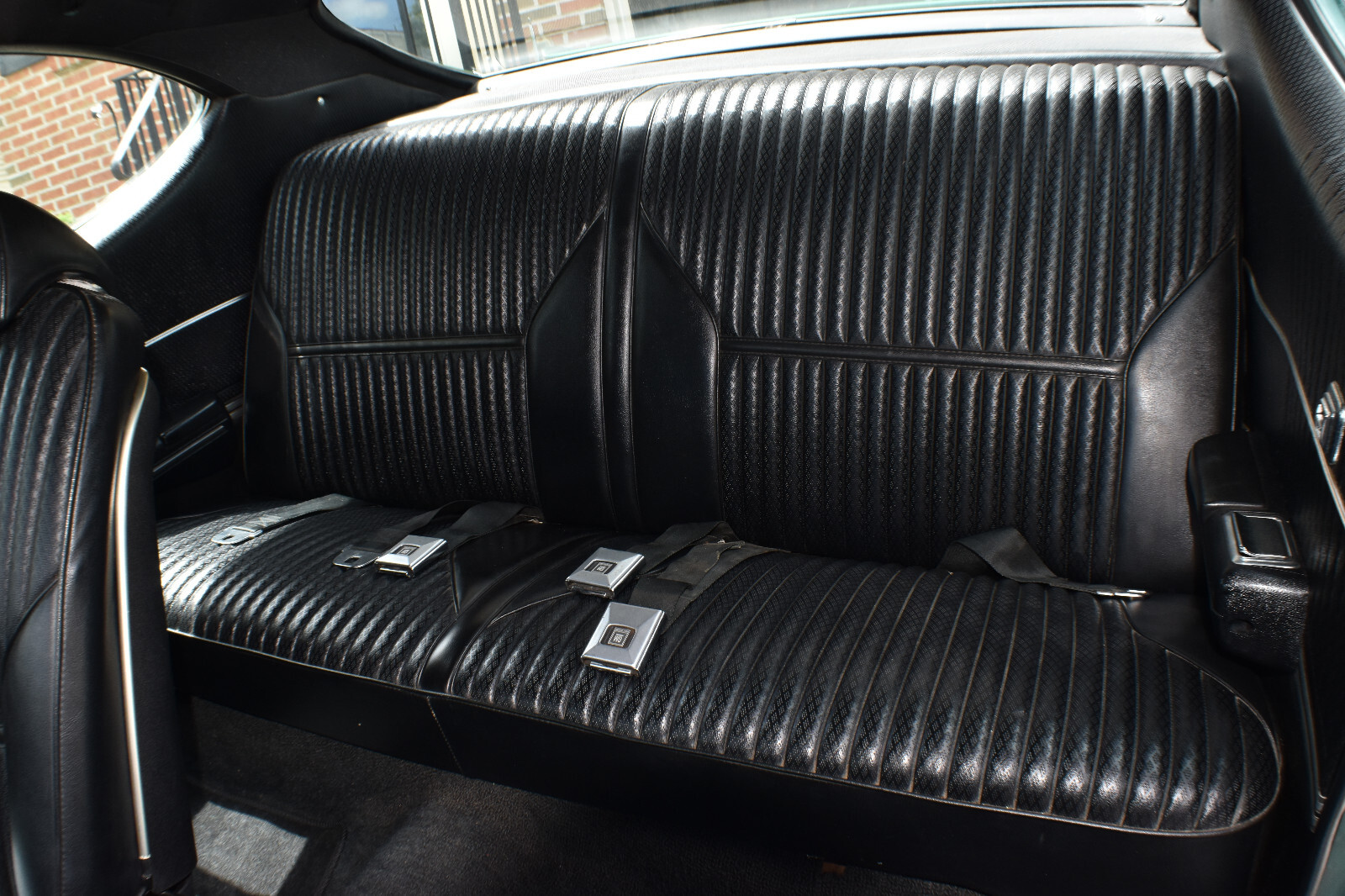 Oldsmobile-Cutlass-1969-Coupe-23