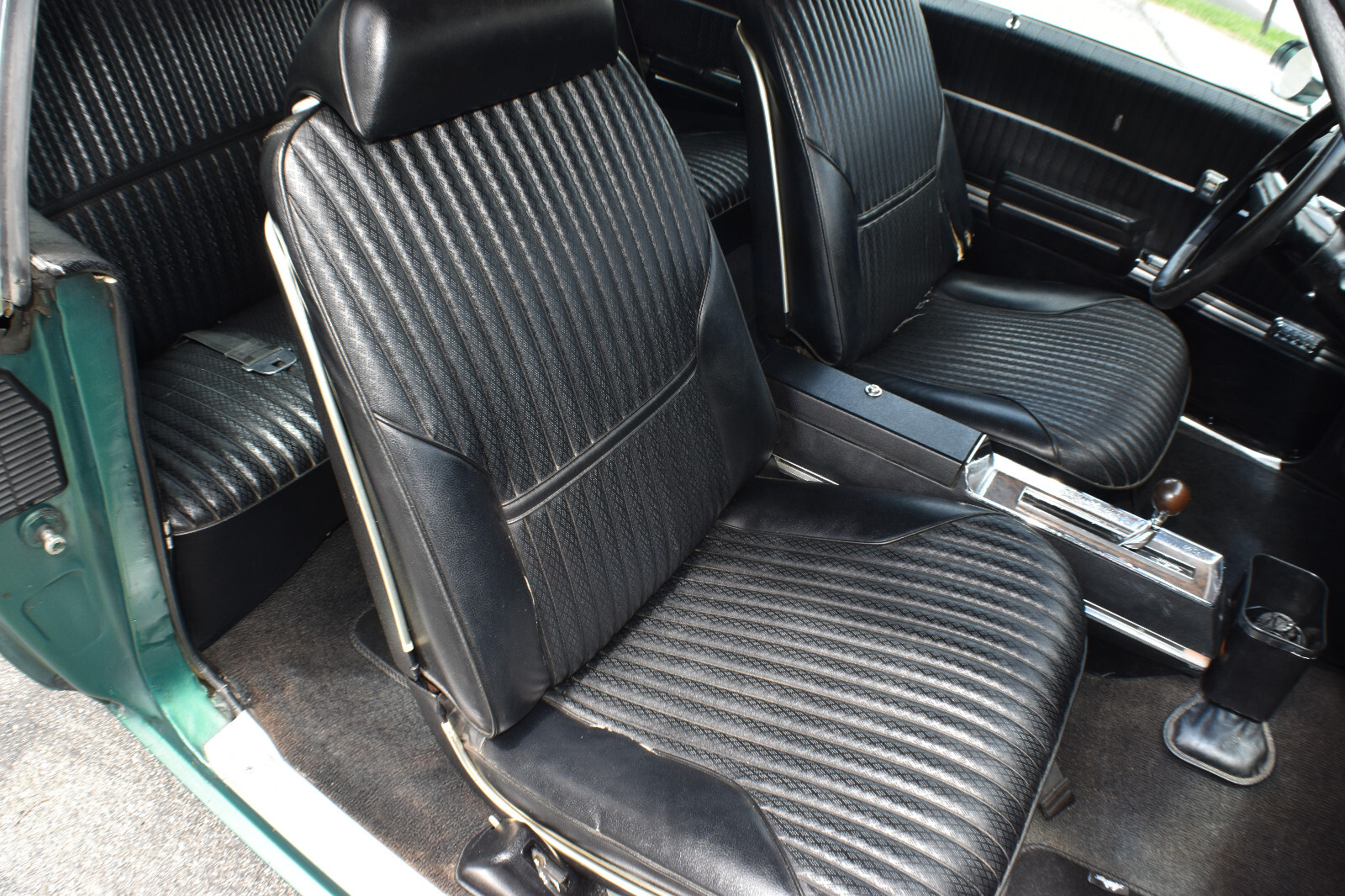 Oldsmobile-Cutlass-1969-Coupe-26