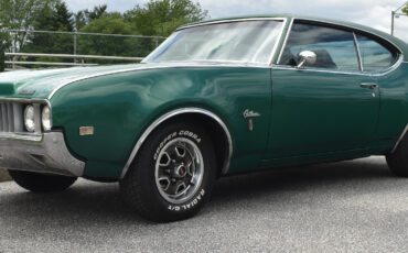 Oldsmobile-Cutlass-1969-Coupe