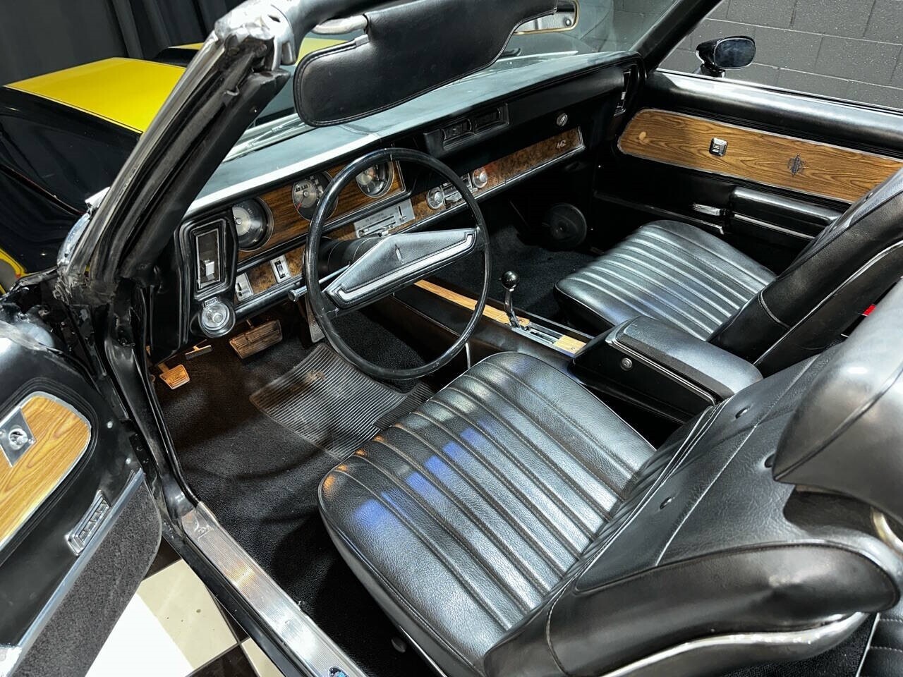 Oldsmobile-Cutlass-1970-Convertible-2