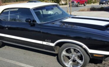 Oldsmobile-Cutlass-1971-black-13