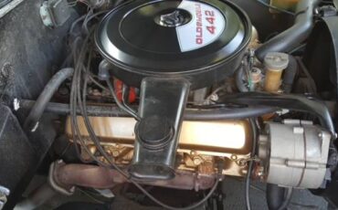 Oldsmobile-Cutlass-1971-black-2