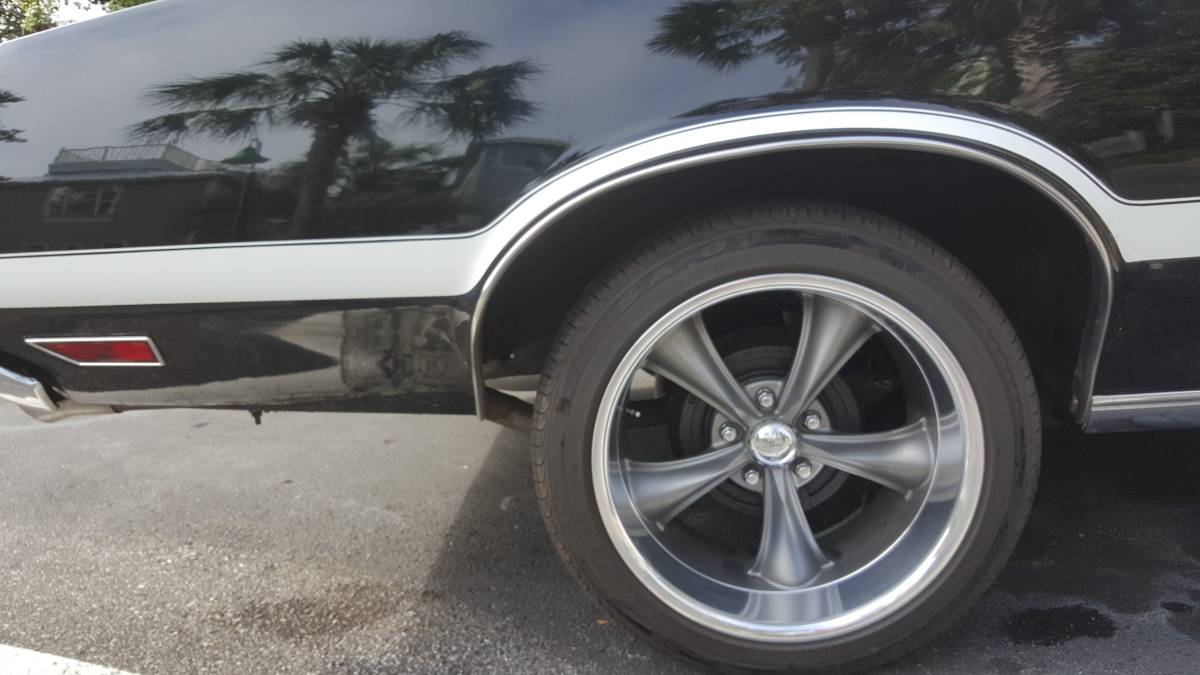 Oldsmobile-Cutlass-1971-black-5