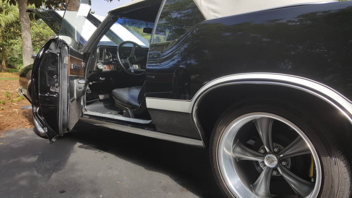 Oldsmobile-Cutlass-1971-black-6