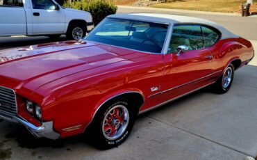 Oldsmobile-Cutlass-1972-red-3