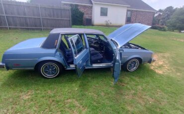Oldsmobile-Cutlass-1981-2