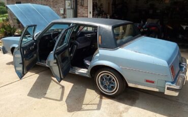 Oldsmobile-Cutlass-1981-3