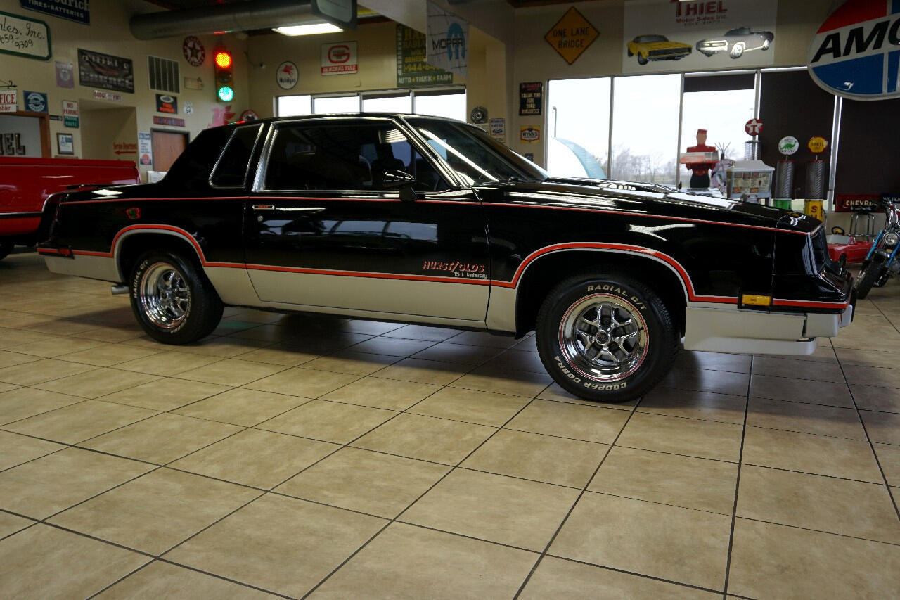 Oldsmobile-Cutlass-1983-Classic-Car-11