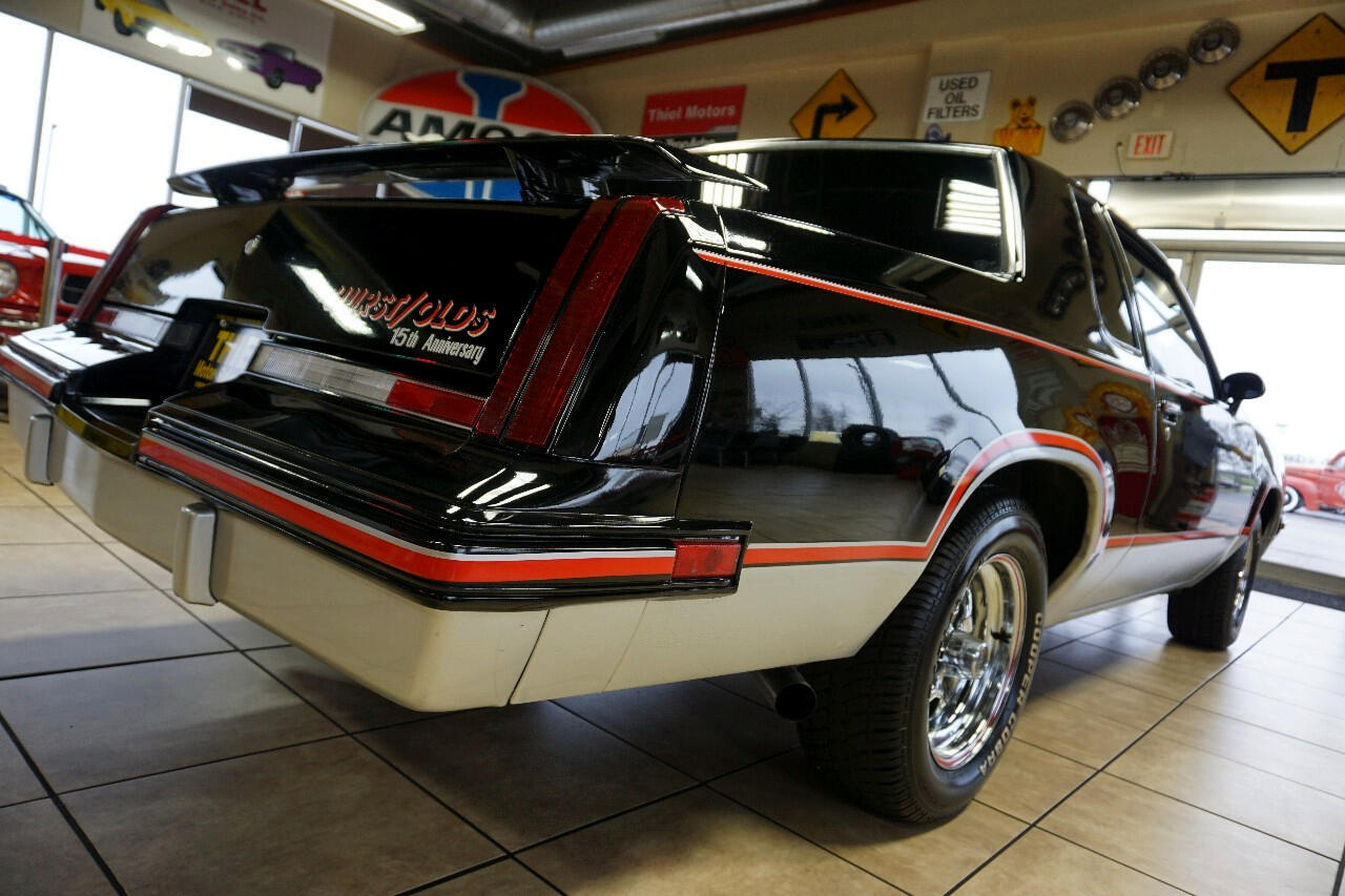 Oldsmobile-Cutlass-1983-Classic-Car-19