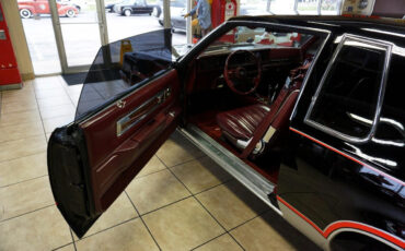 Oldsmobile-Cutlass-1983-Classic-Car-22
